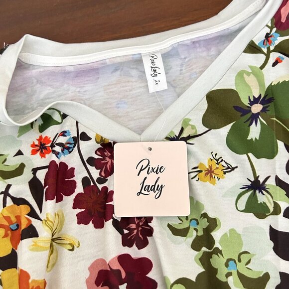 Pixie Lady Floral V-neck short sleeve 2X - Picture 4 of 4